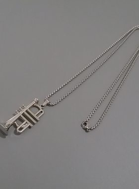 一页出品！乐器冲锋号吊坠项链男嘻哈欧美潮流时尚音乐饰品毛衣链