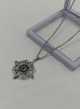 一页出品！个性指南针吊坠街头嘻哈风百搭钛钢男女款项链配饰