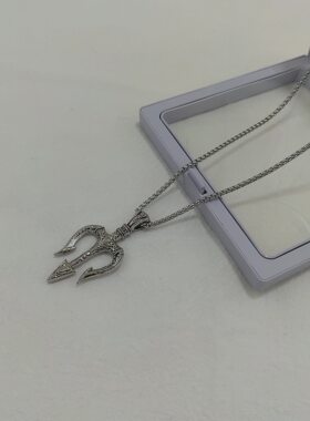 一页出品！海神三叉戟吊坠项链男女个性ins冷淡风小众设计感配饰