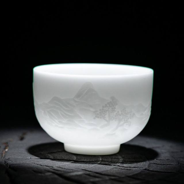 Relief landscape high-end ice-seed suet jade master cup single cup tea cup personal special ceramic Kung Fu tea set
