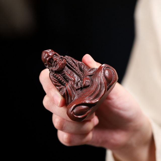 Handmade purple sand tea pet ornaments, Zen-like Bodhidharma Buddha statues, high-quality tea sets, tea toys, desktop decoration, tea accessories