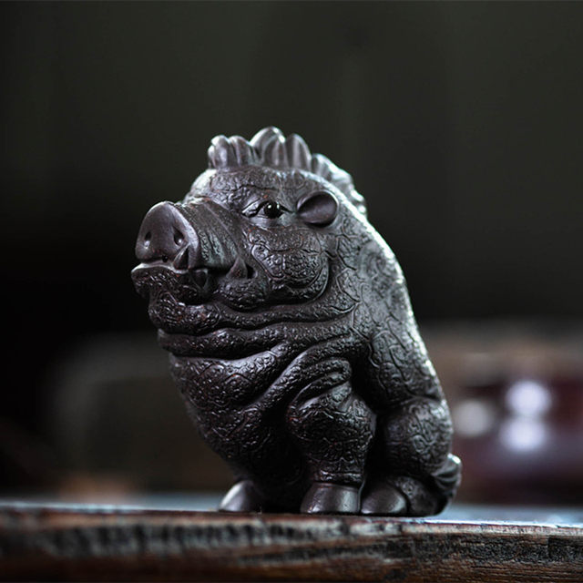 Yixing handmade purple clay tea pet wild boar lucky ornaments tea set boutique can be raised tea table desktop tea room decorations