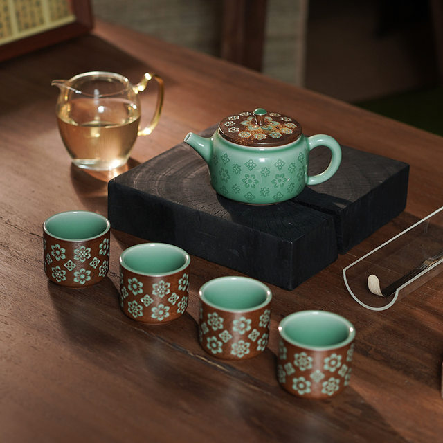 Dunhuang Fengbaoxianghua teapot single pot tea water separation household ceramic Kung Fu tea set 2026 new style