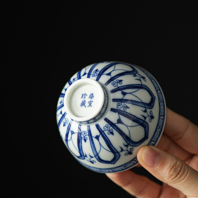 Blue and white porcelain hand-painted master cup single cup Chinese tea cup Kung Fu tea set personal special tea cup ceramic high-end