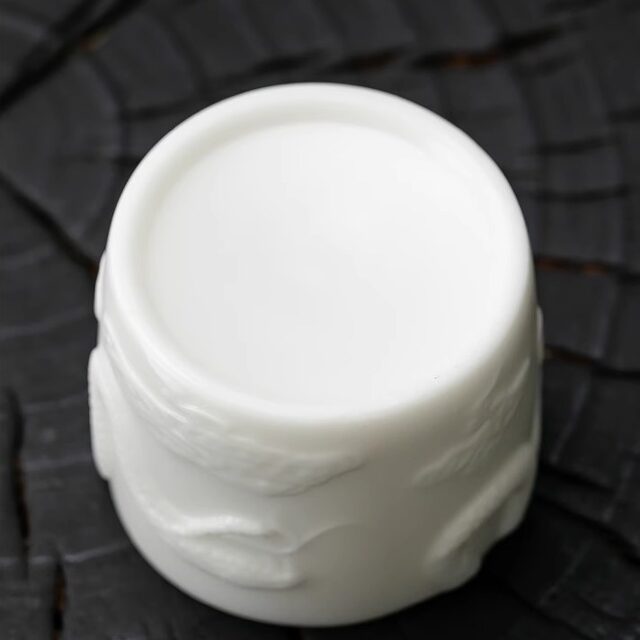 High-end ice type zodiac snake year high-end mutton fat jade white porcelain Kung Fu tea cup master cup personal tea tasting single cup