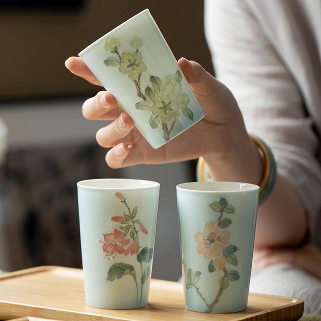 Hand-painted underglaze color twelve flower gods ceramic tea cup Coke cup tea master cup couple home drinking cup