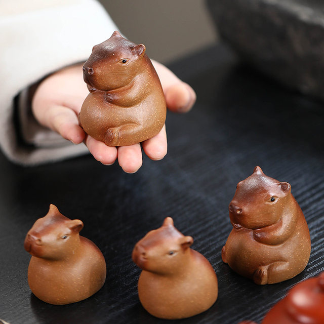 Purely handmade creative purple clay tea pet capybara small ornaments Capibara cute boutique can grow tea set tea tray desktop