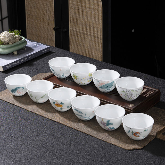 Ceramic hand-painted high-end master cup single cup tea tasting Kung Fu tea set for men and women to gather wealth tea cup for personal tea drinking
