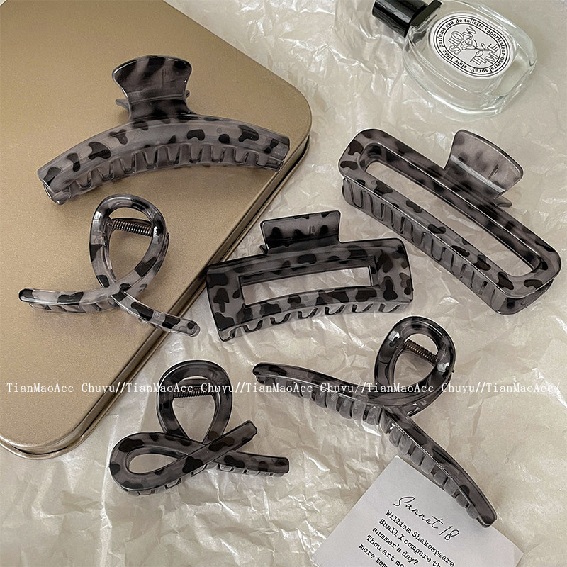 灰色豹纹盘发抓夹2025新款高级感发夹女后脑勺鲨鱼夹气质夹子头饰,淘宝优惠券,粉丝福利购,淘宝优惠卷