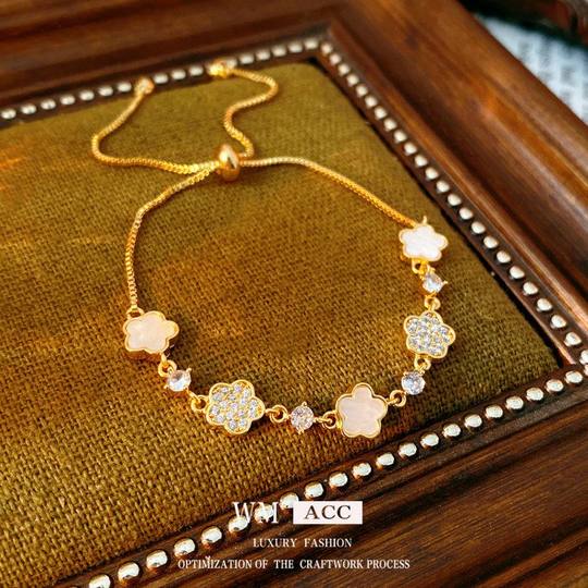 时尚小众女抽拉式手饰醋酸花朵气质板轻奢锆石高级感手链手环百搭