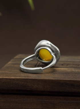 浪漫传说琥珀色蛋面戒指女