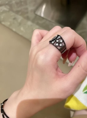 浪漫传说锆石几何形戒指