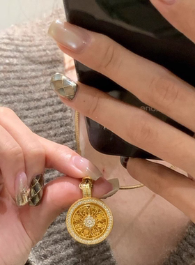 浪漫传说罗盘黄金吊坠项链女