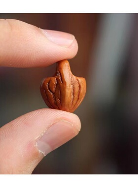 桃核吊坠平安蓝野生老雕