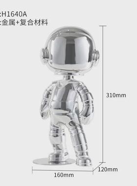 现代轻奢电镀镜面太空人摆件样板间售楼处室内桌面艺术客厅装饰品
