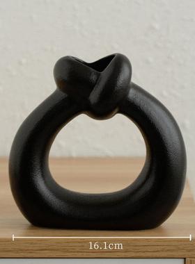 轻奢陶瓷花瓶异型ins风高级感插花瓶风奶油北欧家居玄关饰品摆件