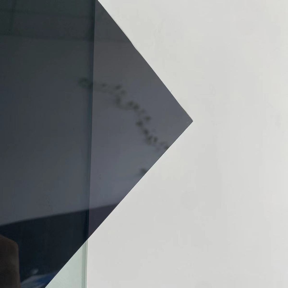 太阳帽舌遮阳板遮光片PC茶色透明片半透黑茶色丝印UV太阳帽遮光板 - 图2