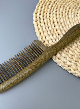 厂家出售各式材质梳子桃木白酸枝雕刻木质 女士长发化妆梳子按木