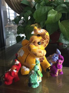 泰国旅游纪念品布艺祈福大象公仔可爱跪象手工布偶儿童玩具小礼物