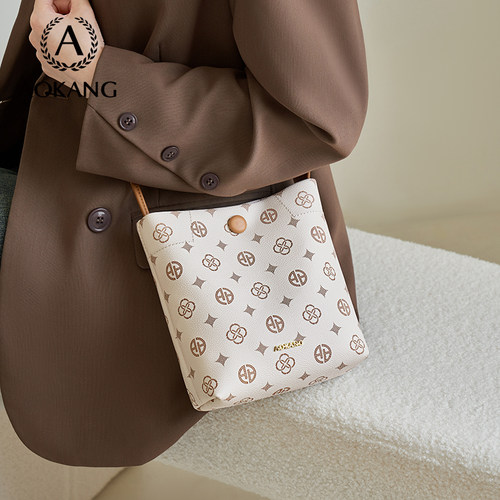 【奥康】新款轻奢百搭托特包通勤单肩斜挎包生日礼物送人C6 - 图1