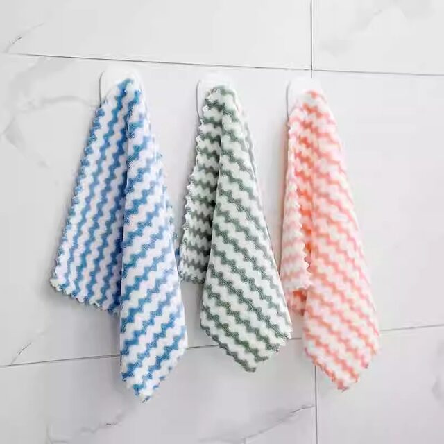 Coral velvet rag absorbs water, thickens and enlarges the cleaning towel, does not shed lint and is easy to clean the home kitchen