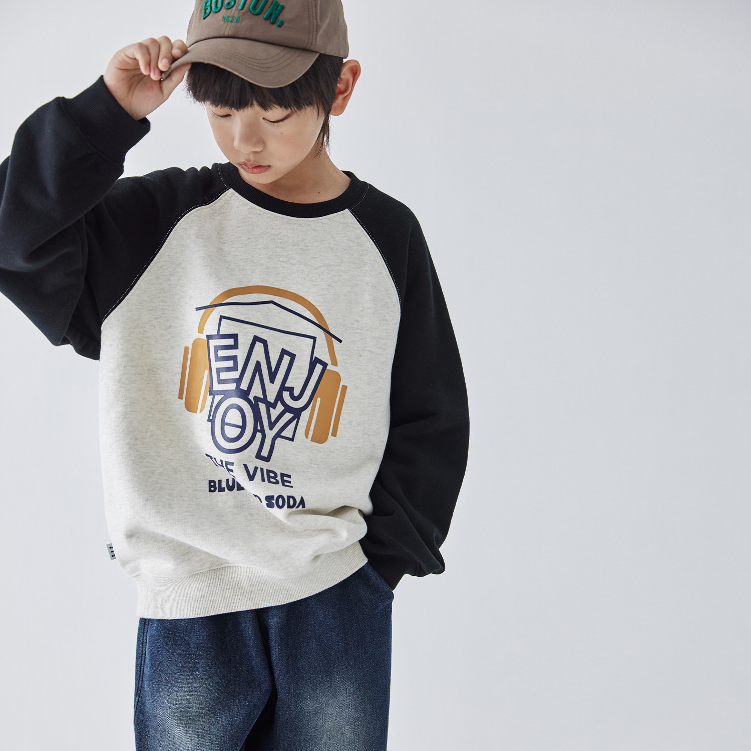 蓝汽水2025秋季新款卫衣男童撞色插肩亲子装字母印花拉绒面料上衣,淘宝优惠券,粉丝福利购,淘宝优惠卷