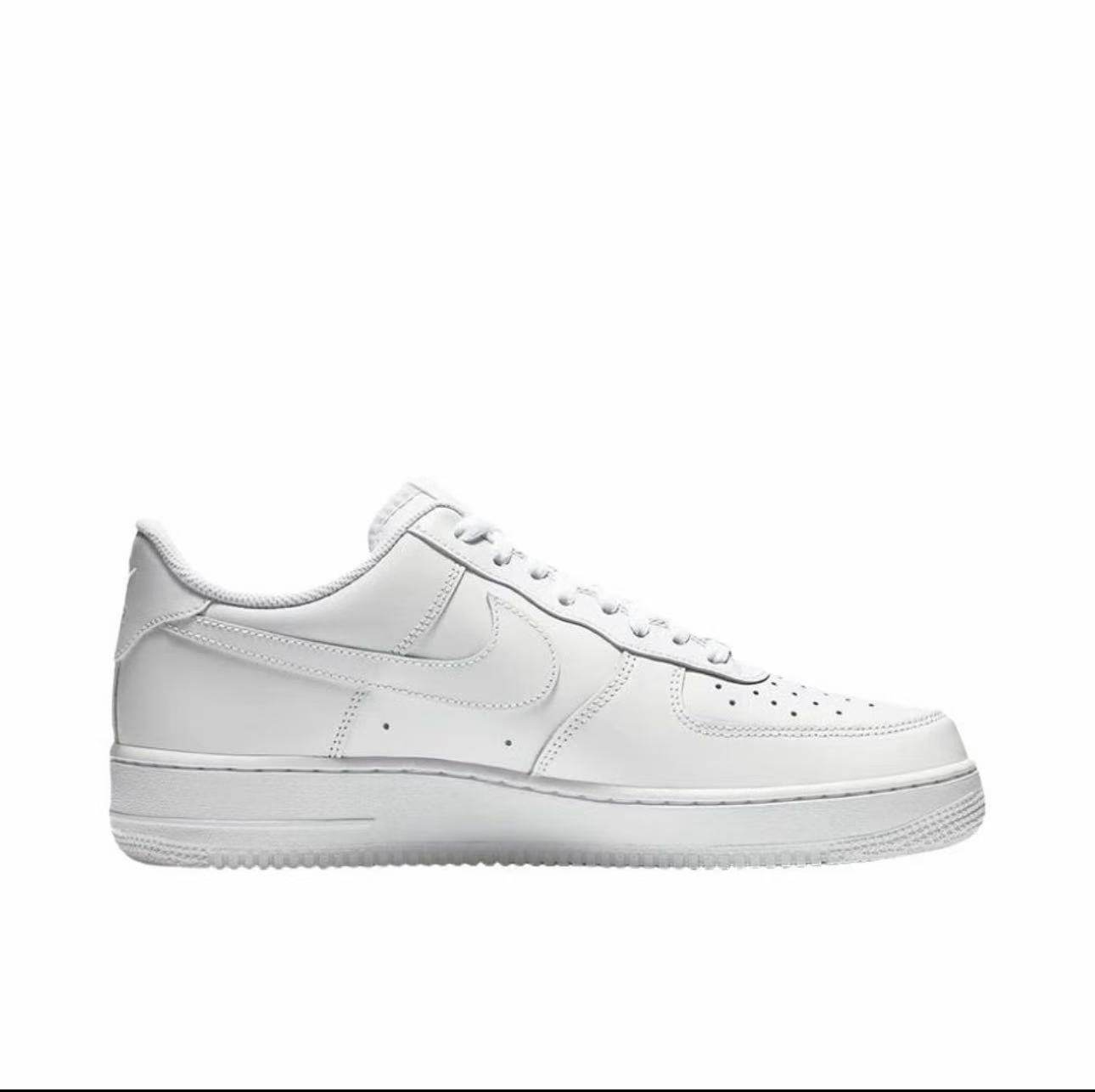 Nike Air Force 1 "Triple White" 牛皮皮革经典复古风格低帮板鞋,淘宝优惠券,粉丝福利购,淘宝优惠卷
