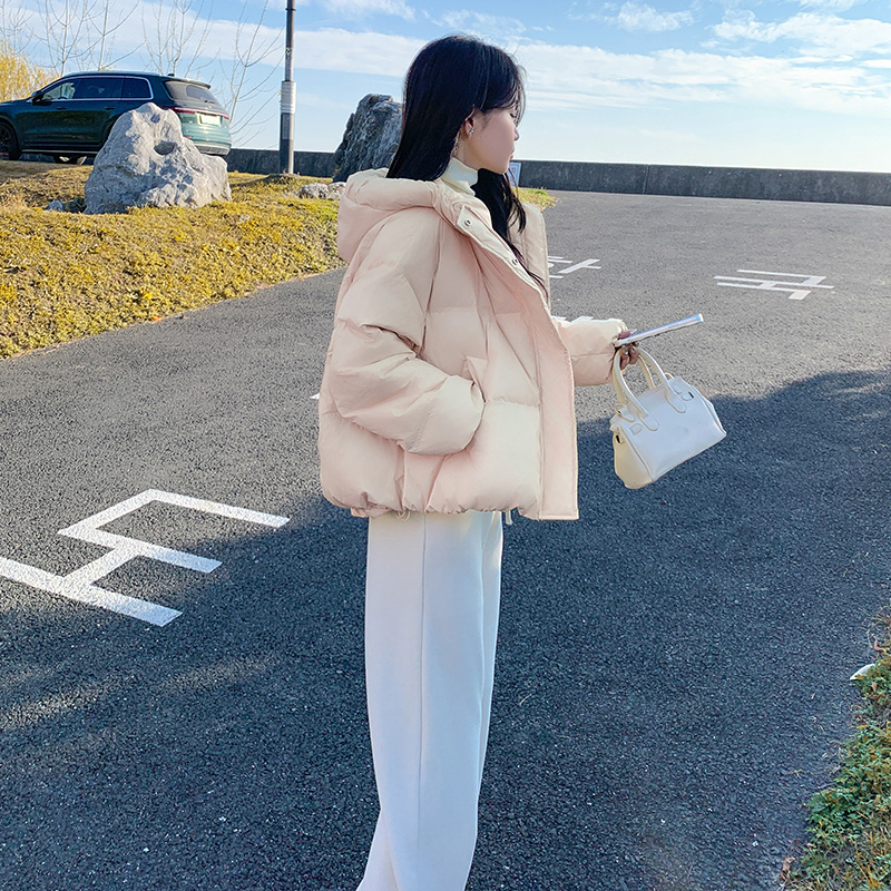 巨好看的绿色羽绒服女短款2025新款冬季女款冬小个子轻薄冬装外套