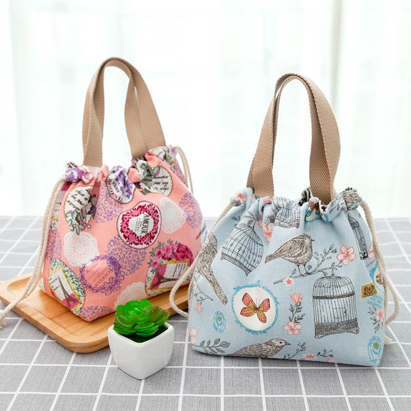 日式抽带小拎包女士手提包饭盒包便当袋甜美印花帆布包水桶包女包 - 图1