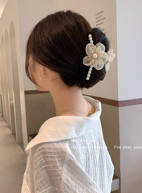 温柔珍珠花朵发夹女2025新款高端发卡后脑勺发抓夹鲨鱼夹头饰发饰
