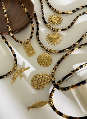 Peri'sbox Europe and America Exaggerated Gold Plated Heart S