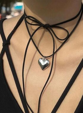 Exaggerated Black Velvet Big Heart Pendant Choker Necklace W