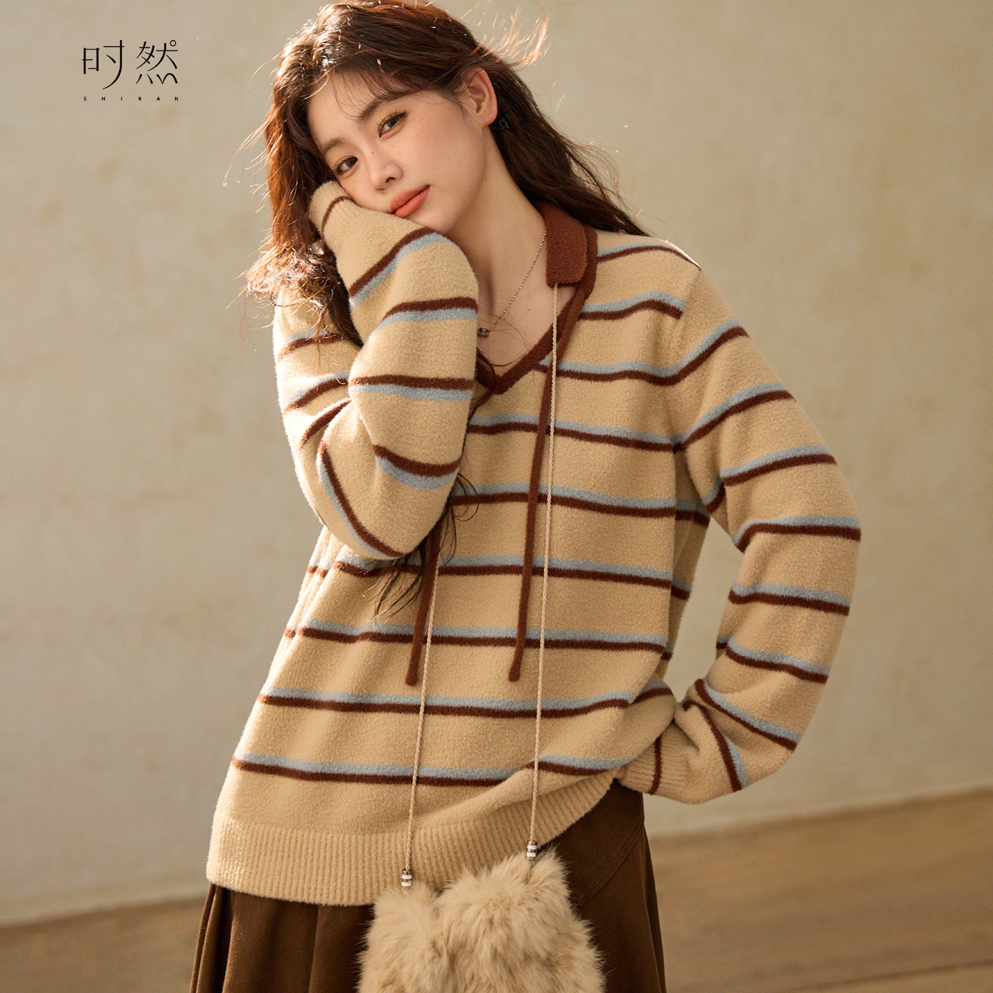 时然大码女装条纹针织衫2025秋冬内搭新款微胖mm显瘦撞色长袖上衣 - 图0