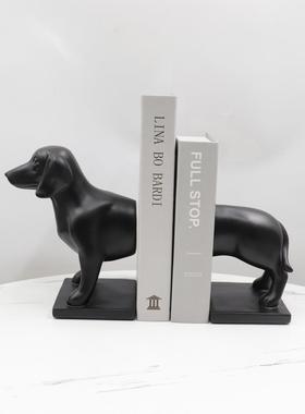 简约创意小狗书立黑色树脂摆件办公室客厅书房动物装饰品摆设