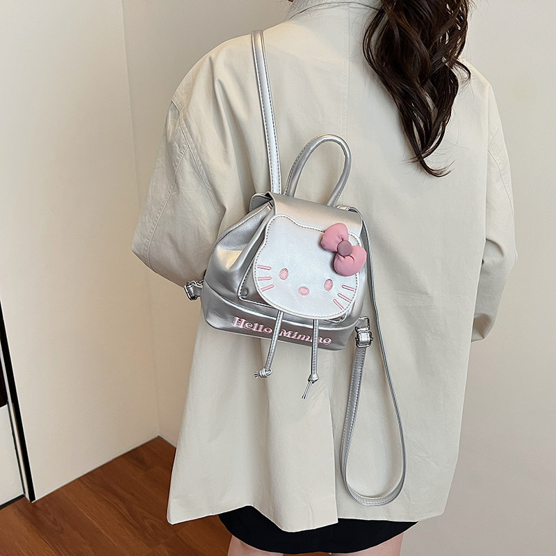 超火流行卡通可爱Hellokitty迷你包包女2025年新款小众设计双肩包,淘宝优惠券,粉丝福利购,淘宝优惠卷