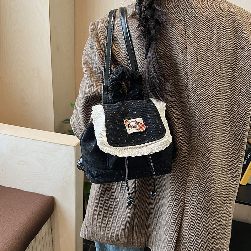 潮流百搭高颜值少女风迷你包包女2025秋冬新款洋气复古外出双肩包,淘宝优惠券,粉丝福利购,淘宝优惠卷