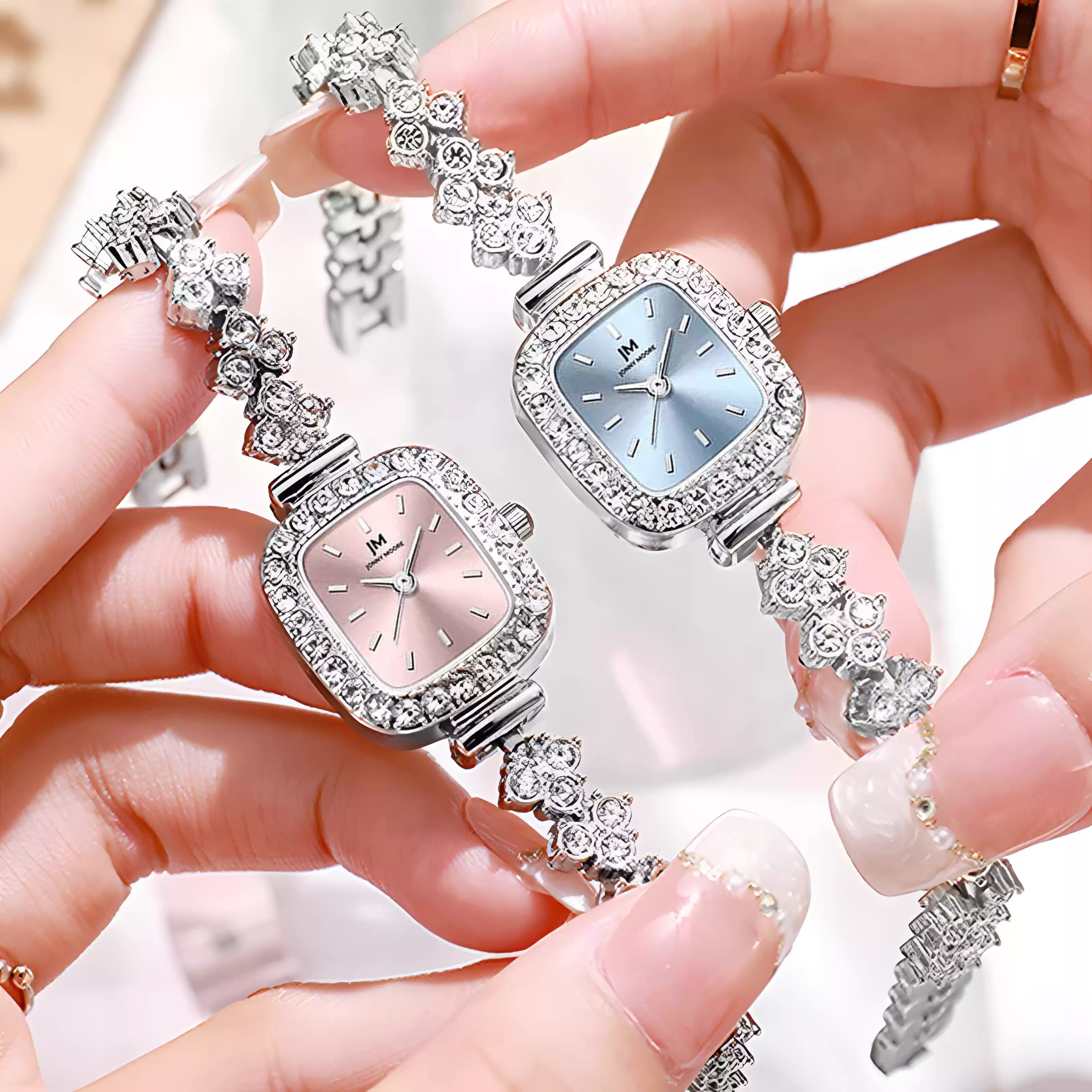 【新年礼物】DOM联名JM  坚守139道生产工序 轻奢ins风满钻女表 Y