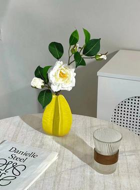 仿真山茶花杨桃陶瓷花瓶装饰摆件