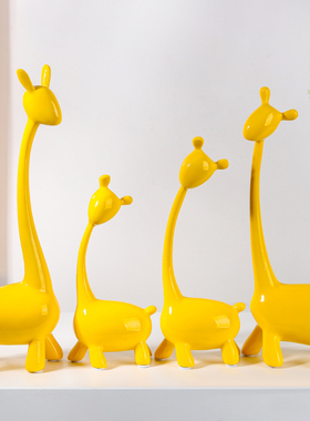 一家四口鹿摆件客厅玄关橱窗电视酒柜三口之家装饰品乔迁新婚礼物