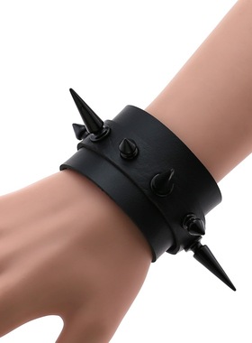 黑色爱心卡扣铆钉皮革手环手镯