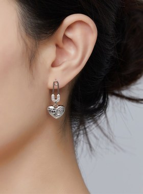 亦莫 夏日个性简约珍珠项链抽拉爱心耳环气质高级感锁骨链