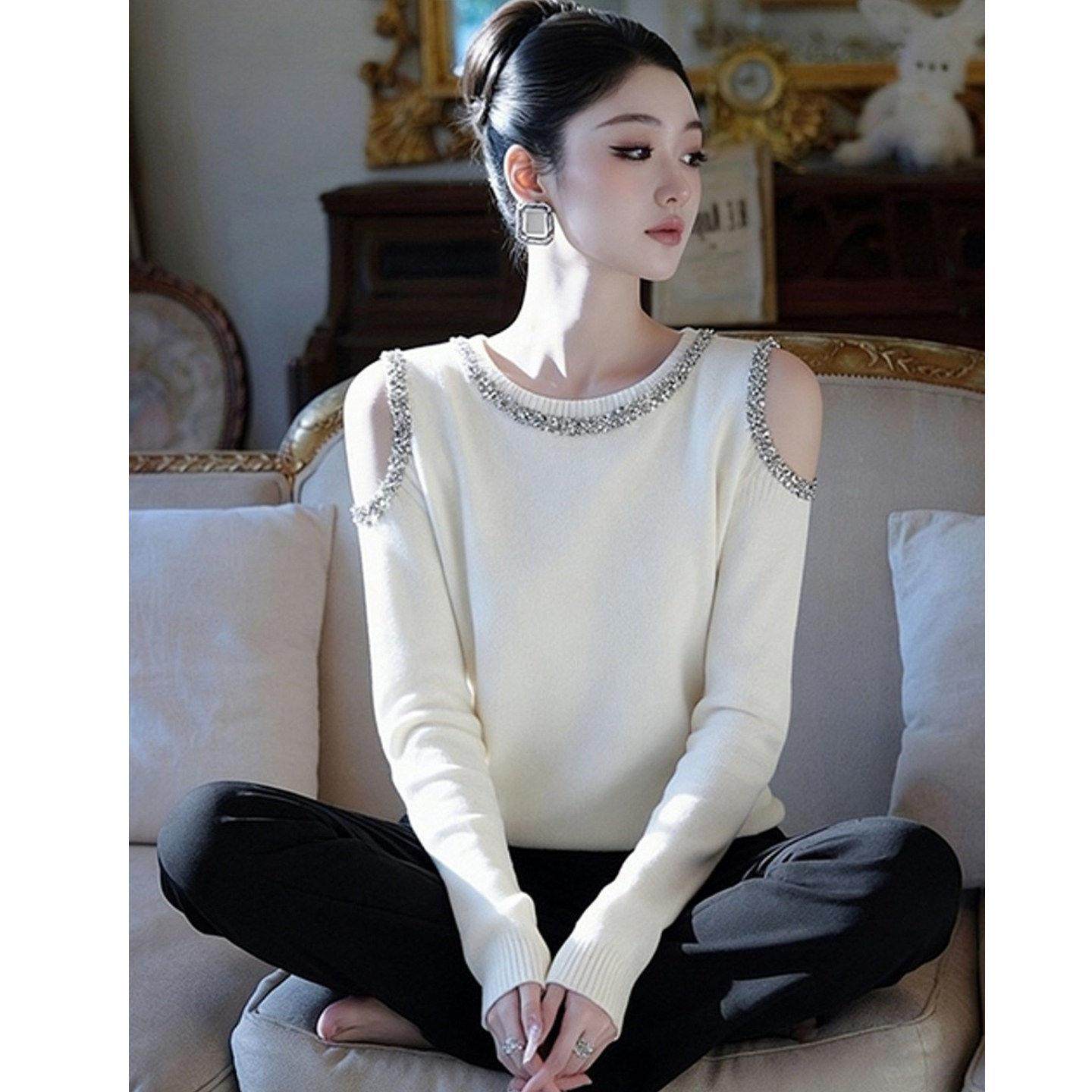 小香风白色圆领露肩长袖毛衣针织衫女秋冬款简约洋气漂亮打底上衣,淘宝优惠券,粉丝福利购,淘宝优惠卷