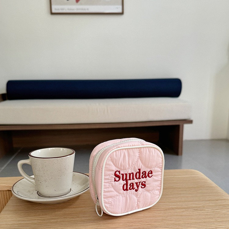 一只桃刺绣字母口红包数据线耳机收纳包卫生巾收纳证件包化妆包,淘宝优惠券,粉丝福利购,淘宝优惠卷