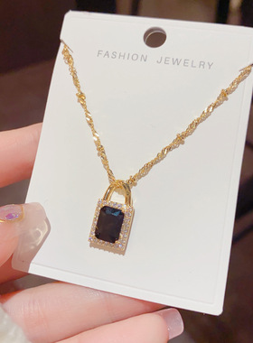 微镶锆石黑色锁吊坠项链ins潮流时尚轻奢百搭设计锁骨链批发