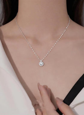 河南钻石商丘钻石河南商丘钻石克拉太阳花项链925纯银轻奢锁a2560