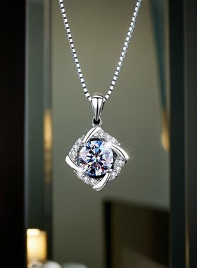 河南钻石商丘钻石河南商丘钻石一克拉钻石S925银四叶草项链a2501