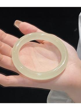 精品高端青白玉岫玉镯子冰透裸色玉镯正圈贵妃镯高级时尚百搭女款