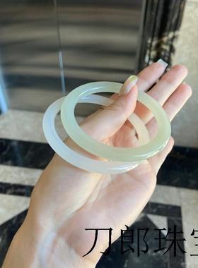 新疆和田玉白玉手镯女款青晴水叮当镯细圆条高端羊脂玉镯少女百搭