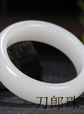 特级新疆和田玉色手镯女款羊脂白玉手镯青白玉石镯子精品带证书