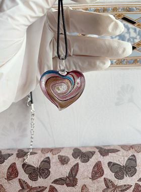 孤品 条纹爱心琉璃吊坠老琉璃项链小众璎珞心形项链复古原创挂绳